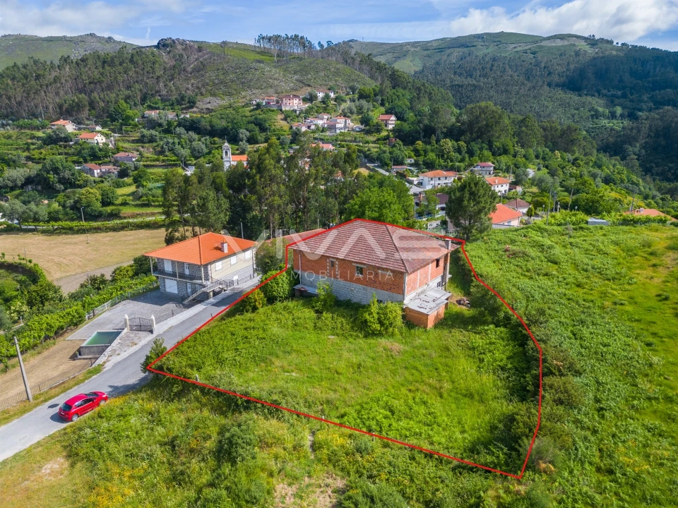 Moradia T0 para Venda em Sande, Vilarinho, Barros e Gomide Foto 4