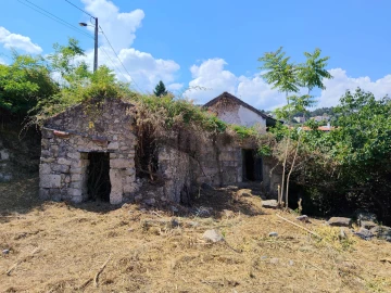 Terreno Misto para Venda em Covilhã e Canhoso