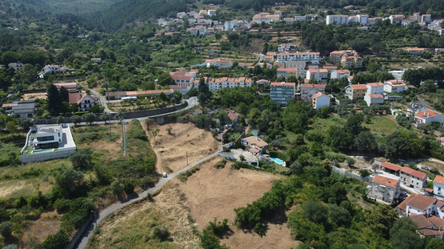 Terreno Misto para Venda em Covilhã e Canhoso Foto 2