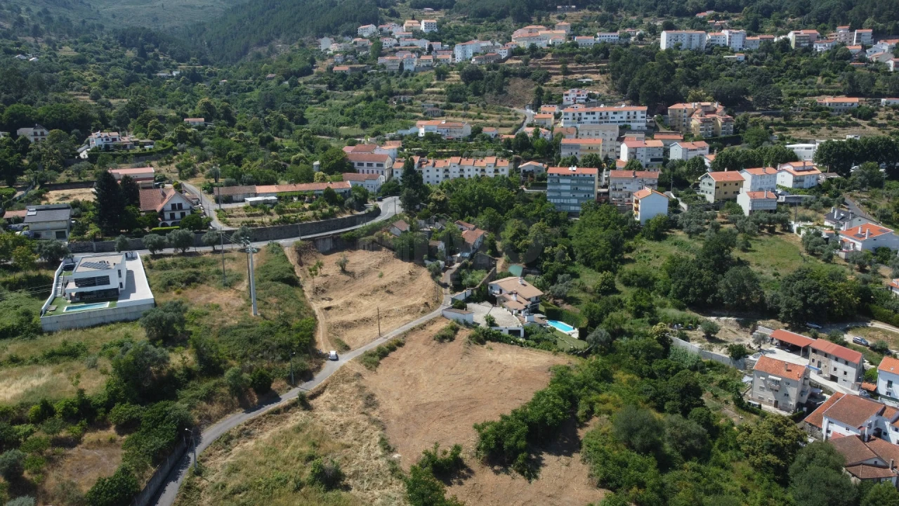 Terreno Misto para Venda em Covilhã e Canhoso Foto 2