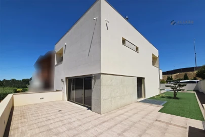 Moradia T3 para Venda em Custóias, Leça do Balio e Guifões