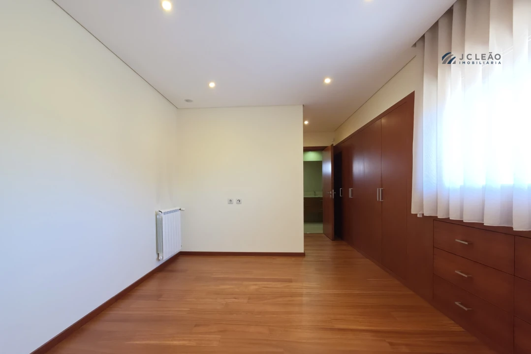 Moradia T3 para Venda em Custóias, Leça do Balio e Guifões Foto 25