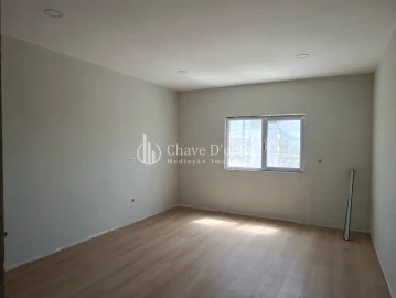 Moradia T3 para Venda em Fragosela