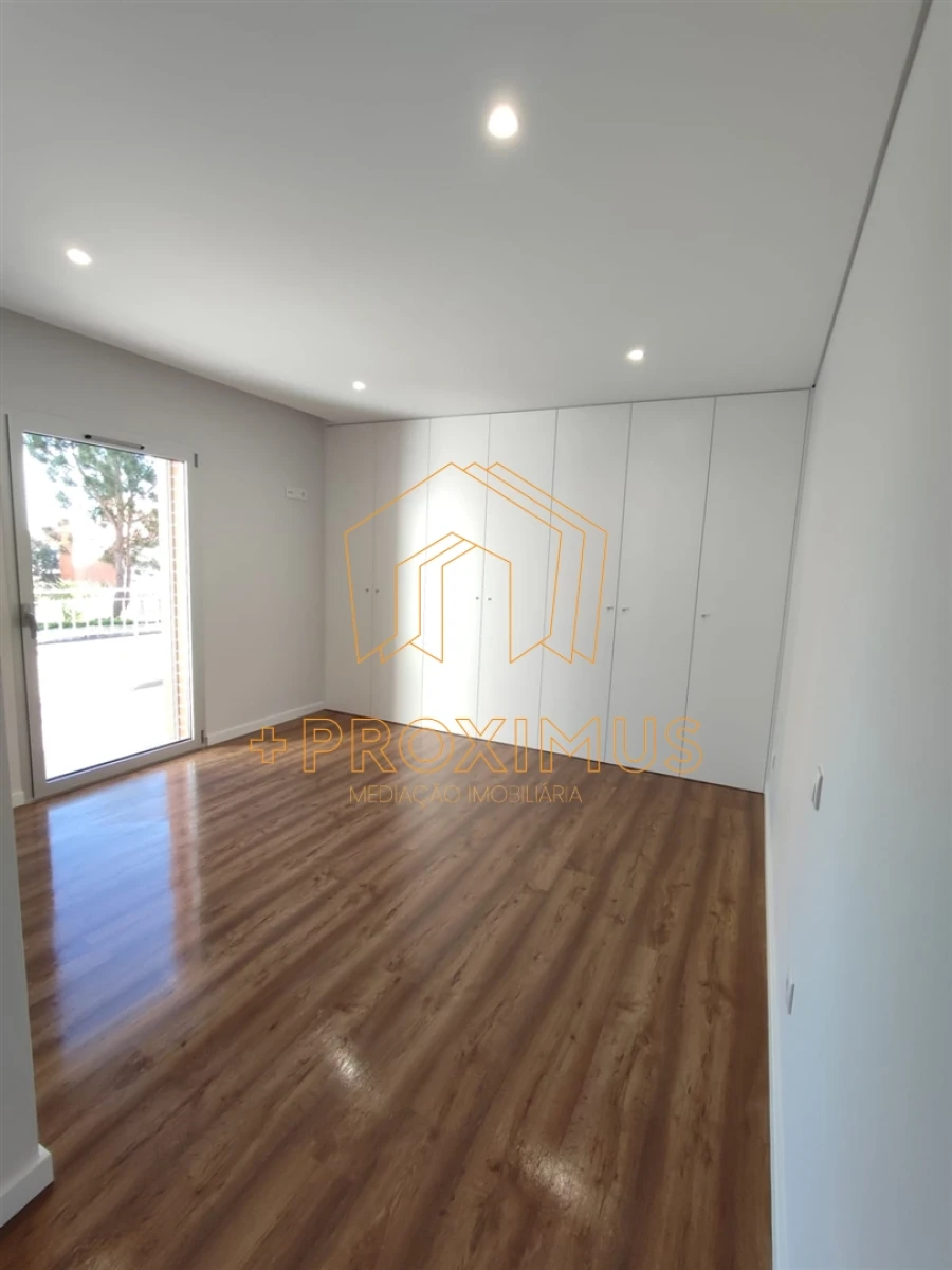 Apartamento T3 para Venda em Tavarede Foto 13