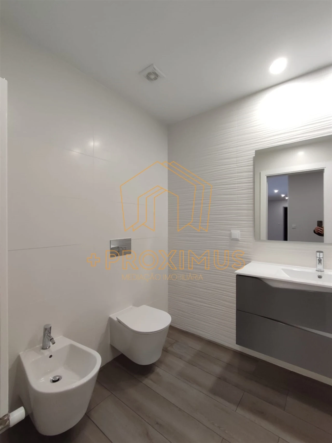 Apartamento T3 para Venda em Tavarede Foto 4