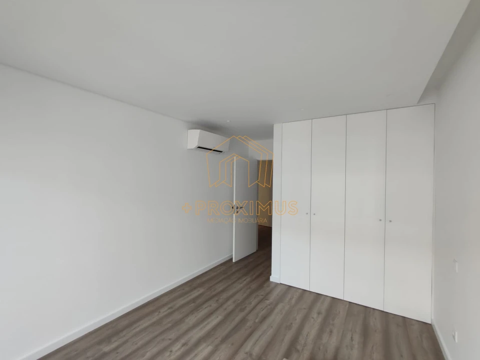 Apartamento T3 para Venda em Tavarede Foto 2