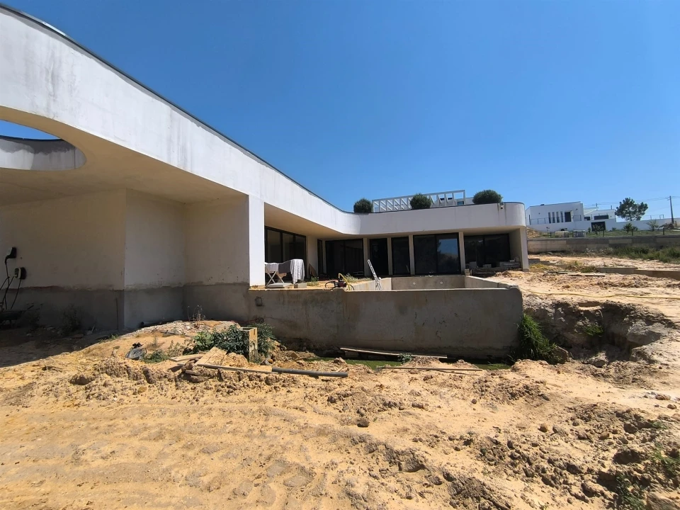 Moradia T5 para Venda em Fernao Ferro Foto 11