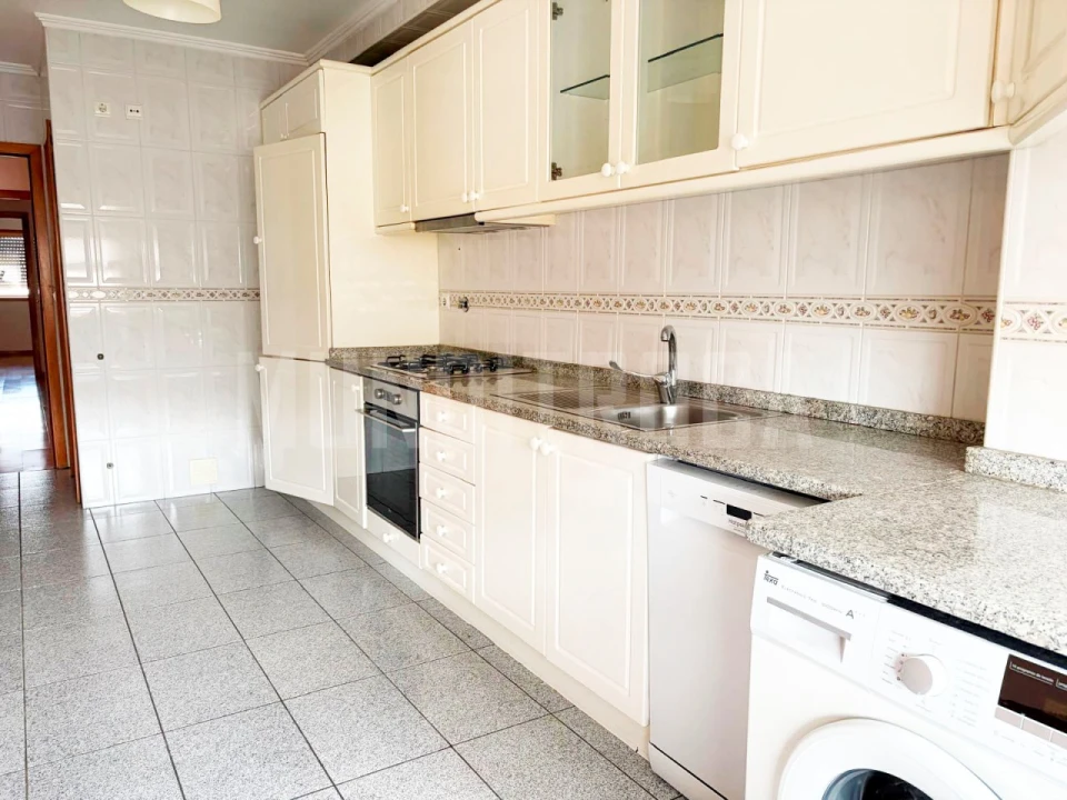 Apartamento T4 para Venda em São Vitor (Braga) Foto 2