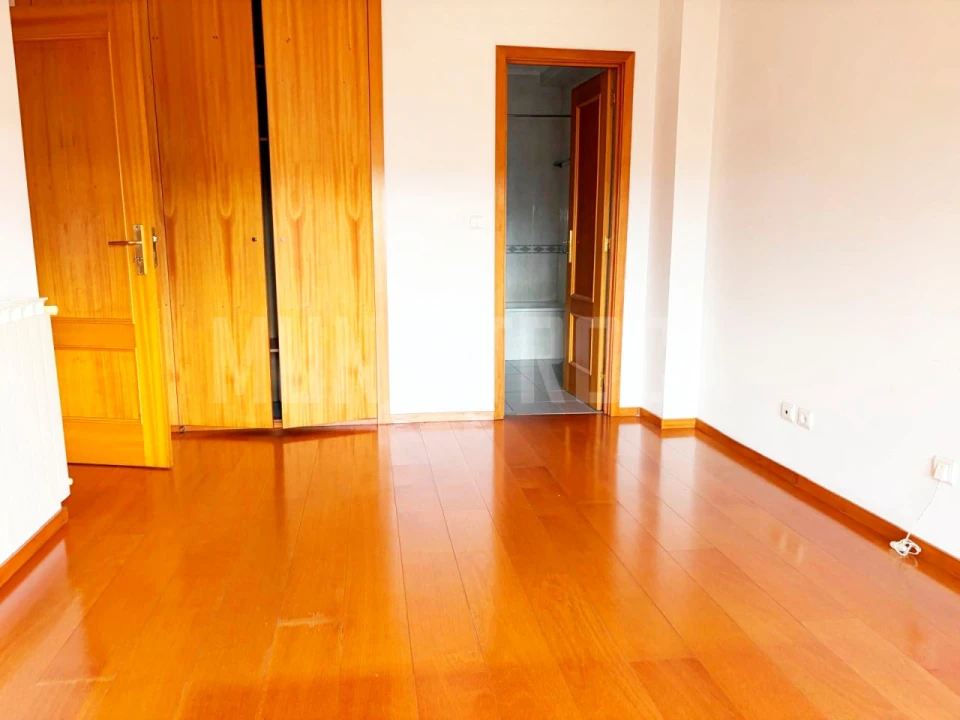 Apartamento T4 para Venda em São Vitor (Braga) Foto 11