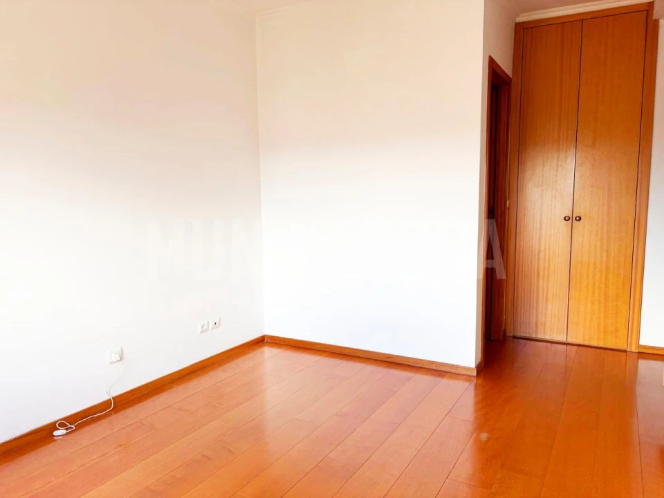 Apartamento T4 para Venda em São Vitor (Braga) Foto 15