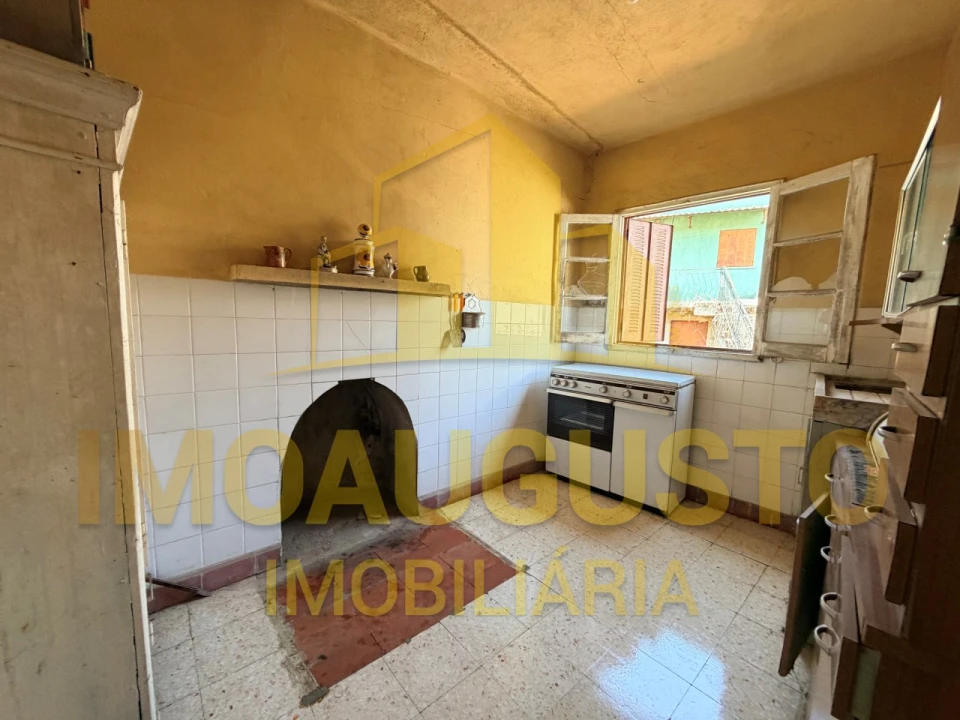Moradia T2 para Venda em Pousafoles do Bispo, Pena Lobo e Lomba Foto 3