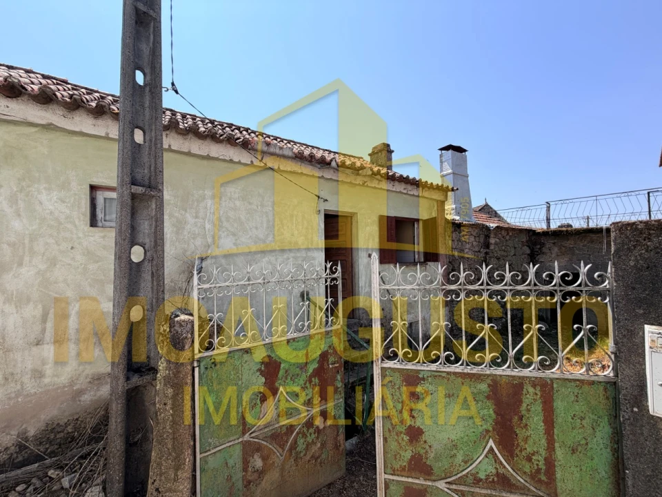 Moradia T2 para Venda em Pousafoles do Bispo, Pena Lobo e Lomba Foto 8