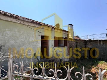 Moradia T2 para Venda em Pousafoles do Bispo, Pena Lobo e Lomba