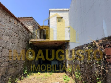 Moradia T2 para Venda em Pousafoles do Bispo, Pena Lobo e Lomba