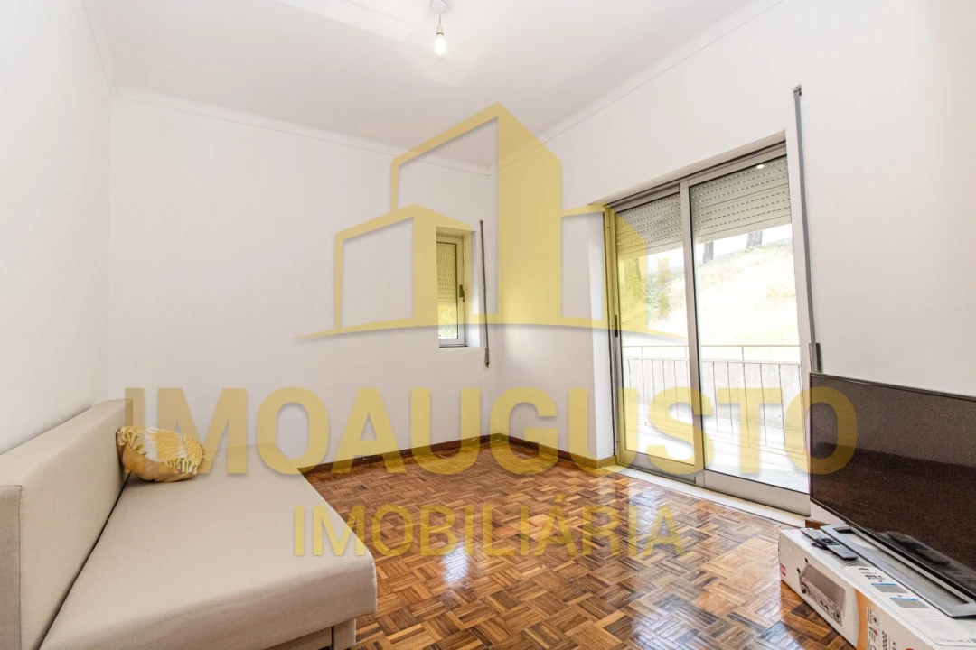 Apartamento T3 para Venda em Guarda Foto 2