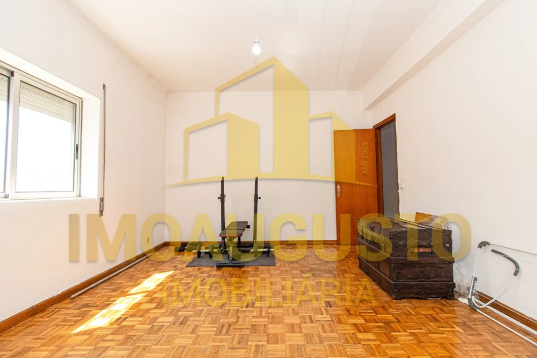 Apartamento T3 para Venda em Guarda Foto 10