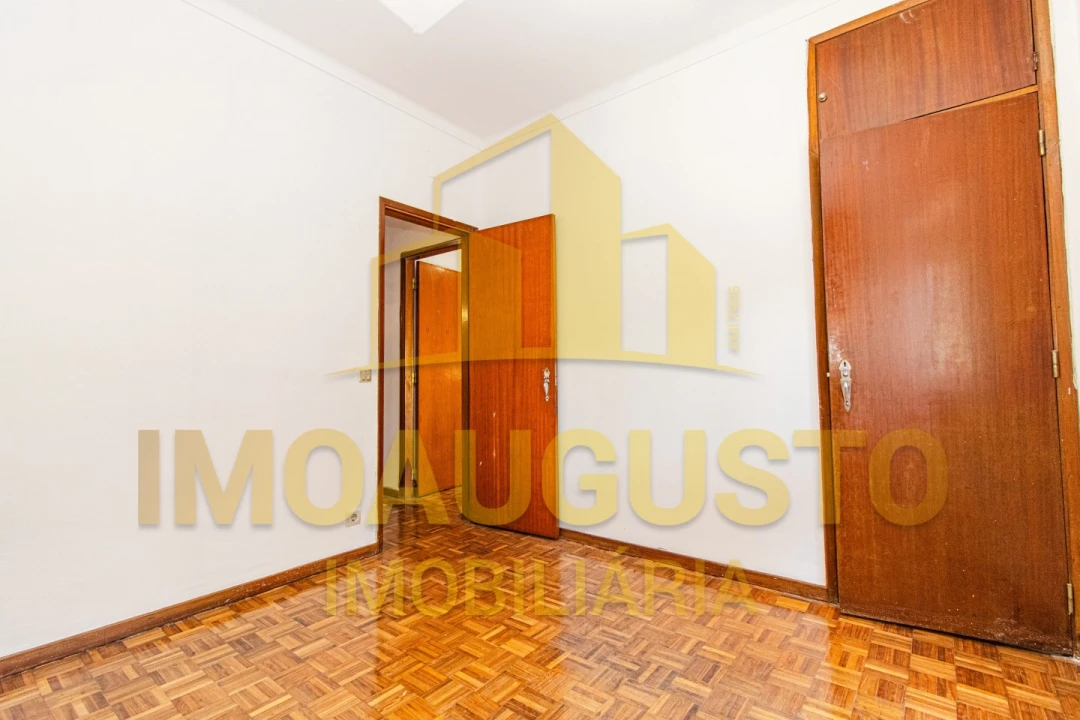 Apartamento T3 para Venda em Guarda Foto 13