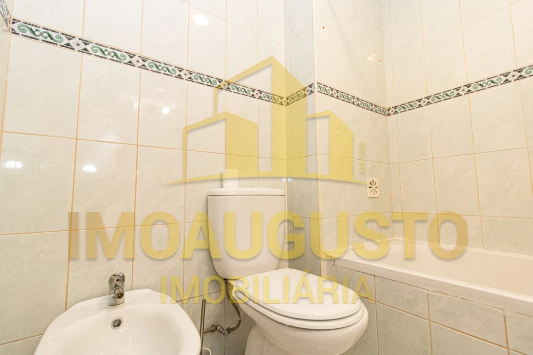 Apartamento T3 para Venda em Guarda Foto 15