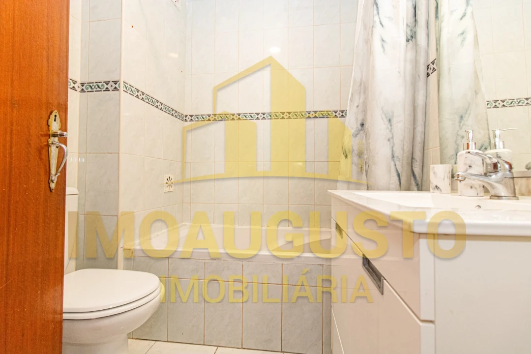 Apartamento T3 para Venda em Guarda Foto 16