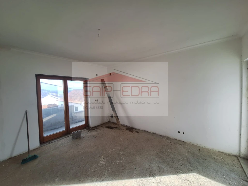 Moradia T5 para Venda em Tortosendo Foto 26