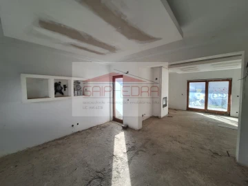 Moradia T5 para Venda em Tortosendo