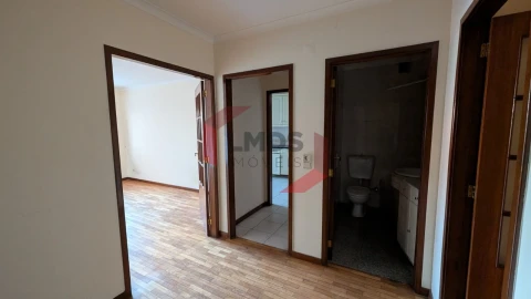 Apartamento T2 para Venda em Aldoar, Foz do Douro e Nevogilde