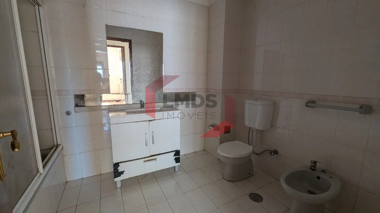 Apartamento T2 para Venda em Aldoar, Foz do Douro e Nevogilde Foto 5