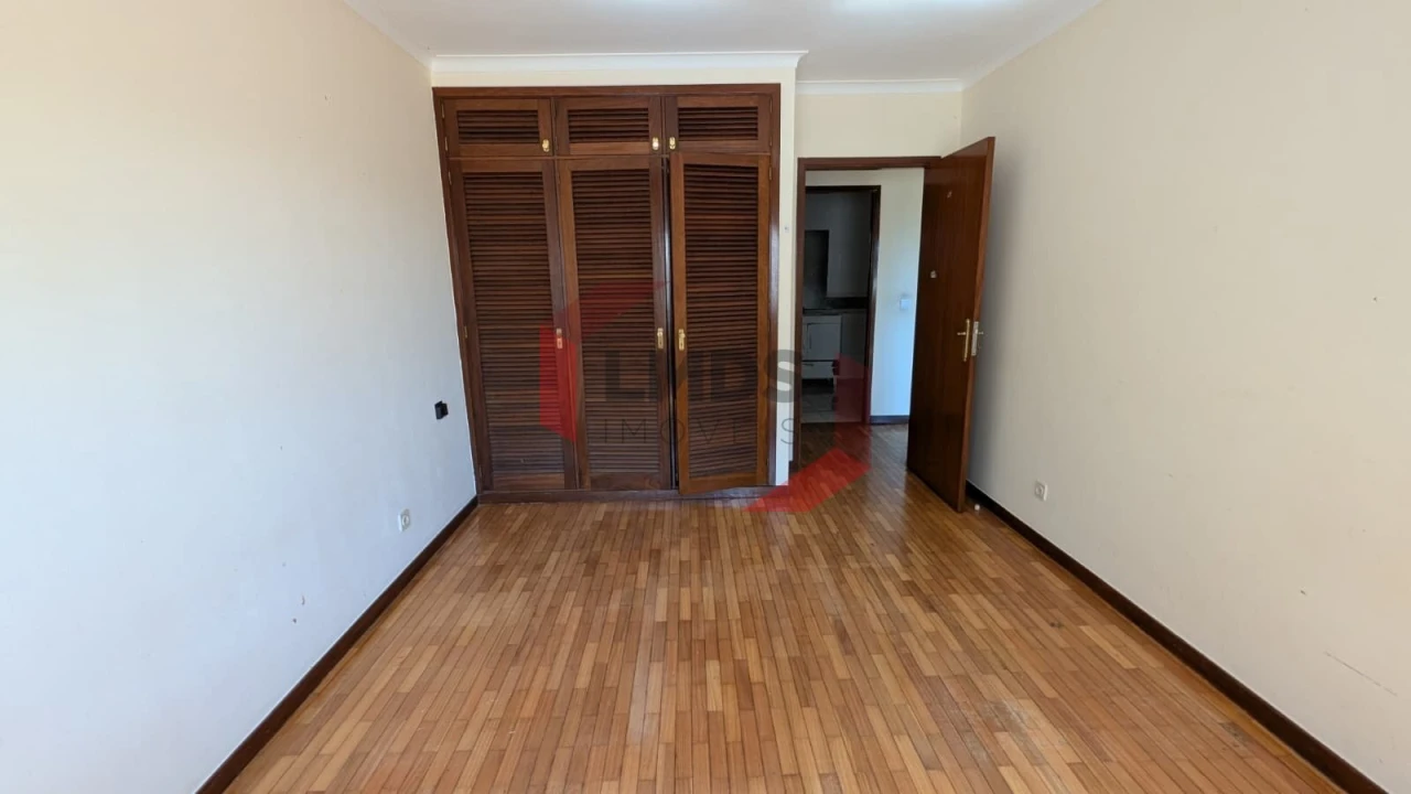 Apartamento T2 para Venda em Aldoar, Foz do Douro e Nevogilde Foto 3