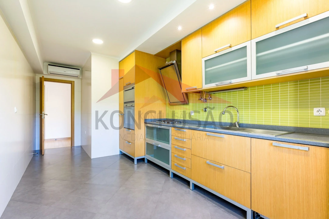 Apartamento T3 para Venda em Vila Franca de Xira Foto 5