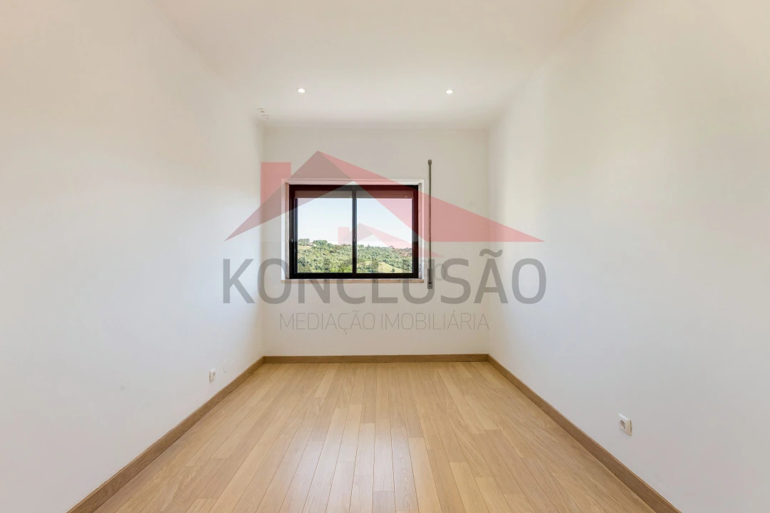 Apartamento T3 para Venda em Vila Franca de Xira Foto 18