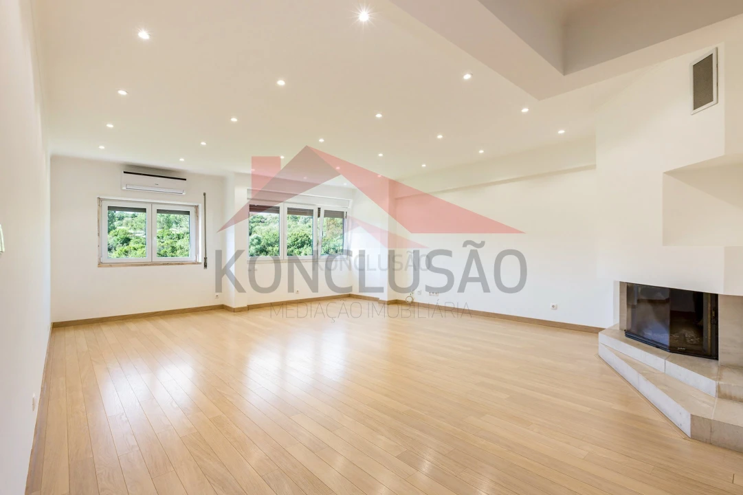 Apartamento T3 para Venda em Vila Franca de Xira Foto 2