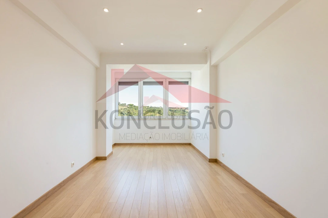 Apartamento T3 para Venda em Vila Franca de Xira Foto 8
