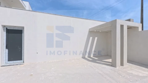Moradia T4 para Venda em Atouguia da Baleia