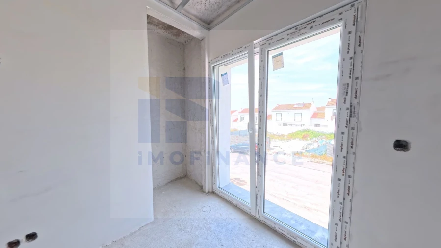 Moradia T4 para Venda em Atouguia da Baleia Foto 15