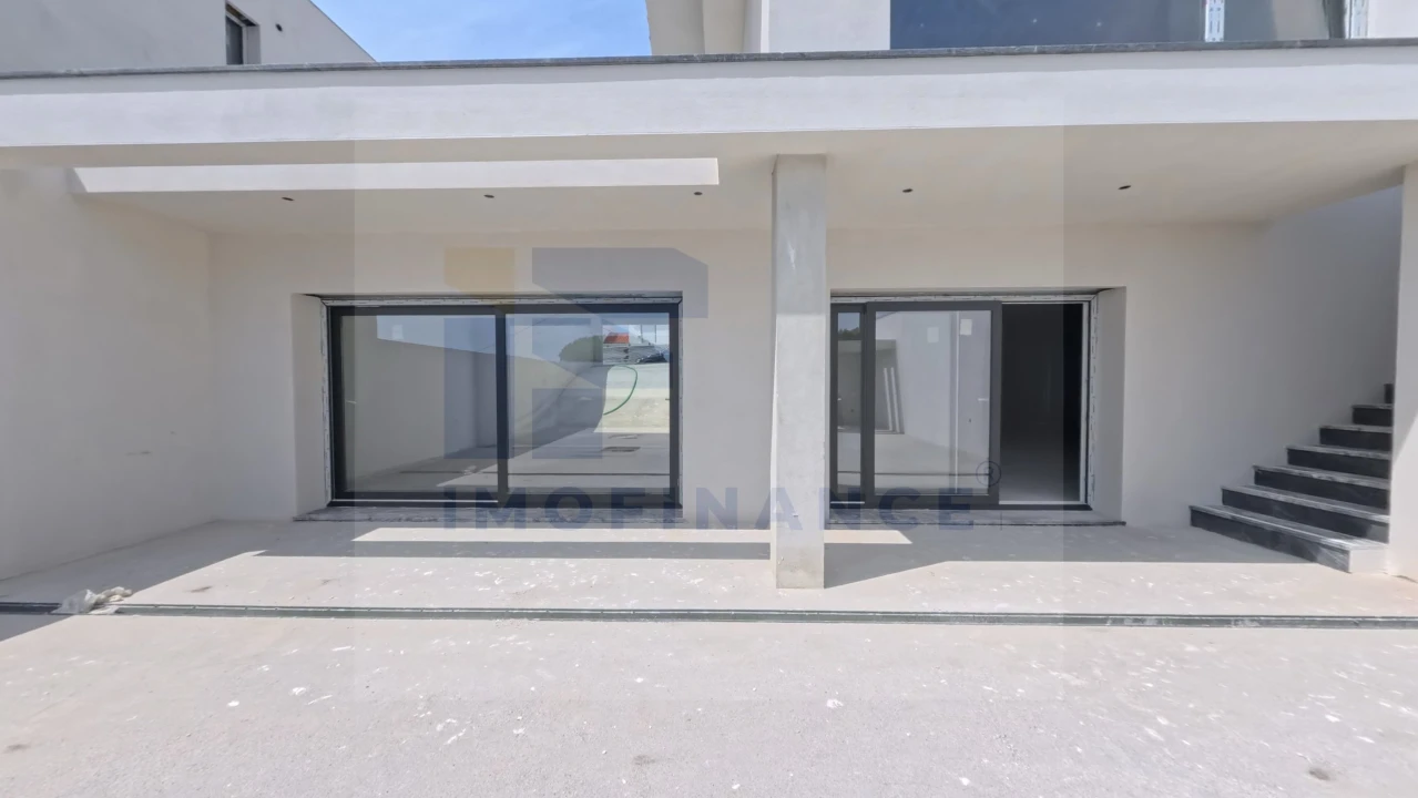 Moradia T4 para Venda em Atouguia da Baleia Foto 6