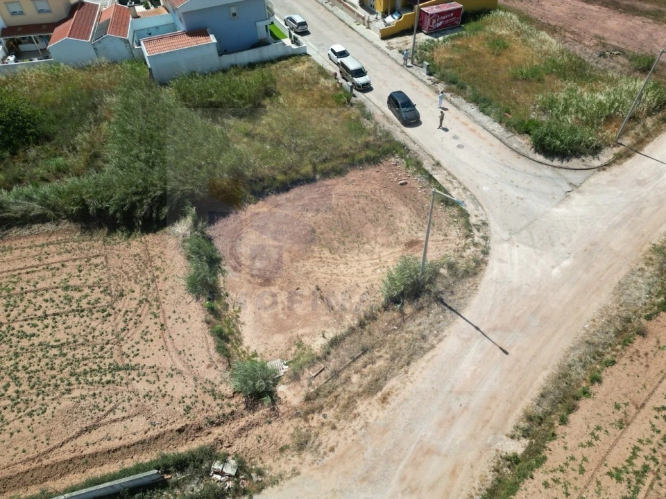 Terreno para Venda em Atouguia da Baleia Foto 1