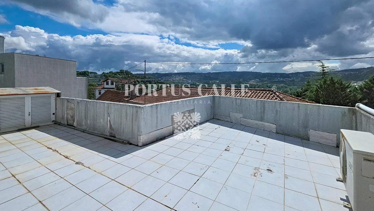 Apartamento T5 para Venda em Penafiel Foto 17