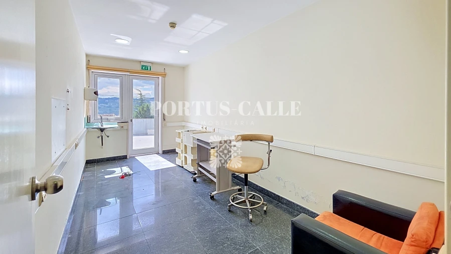 Apartamento T5 para Venda em Penafiel Foto 8