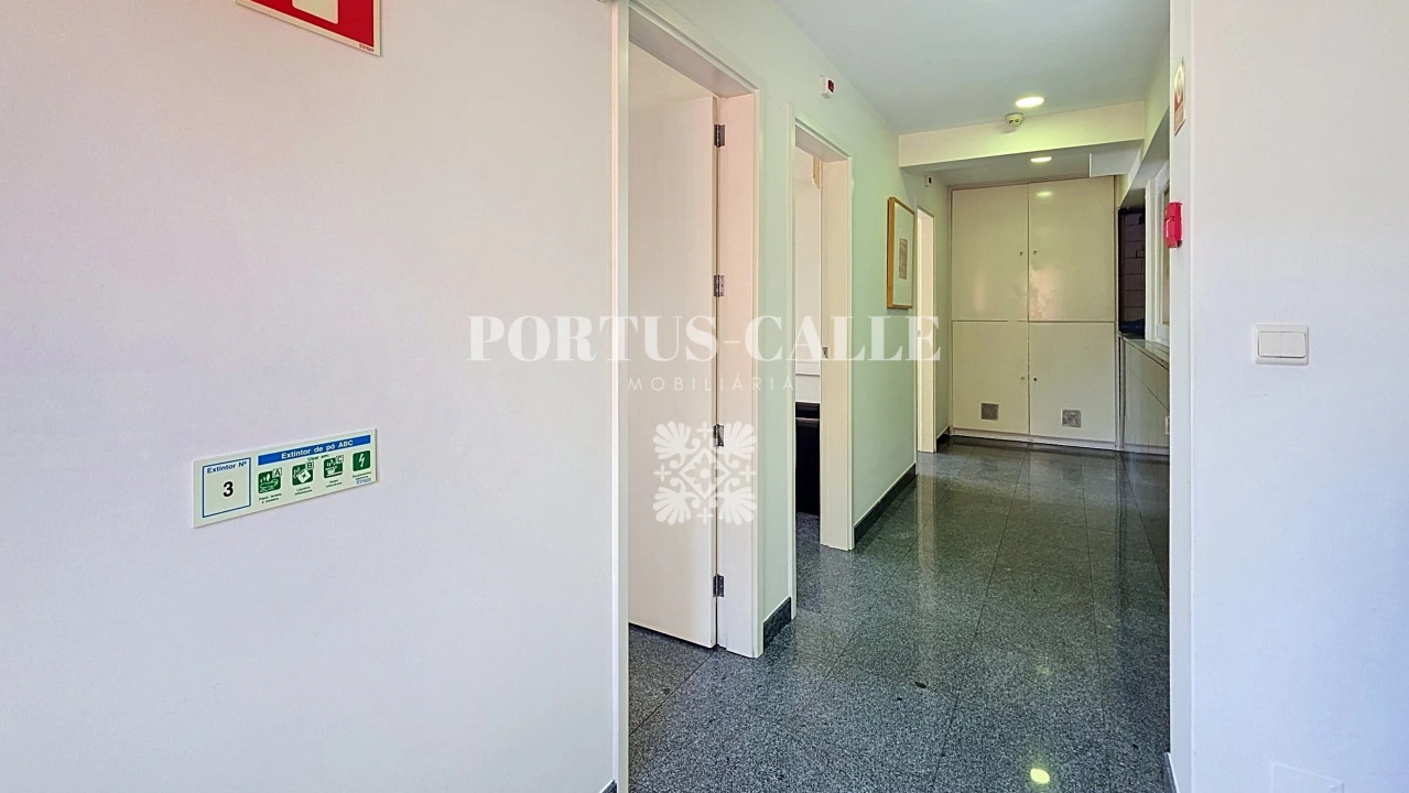 Apartamento T5 para Venda em Penafiel Foto 7