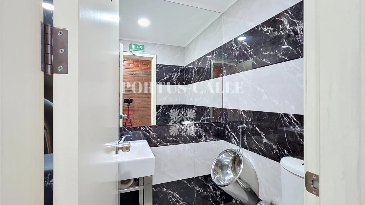 Apartamento T5 para Venda em Penafiel Foto 5
