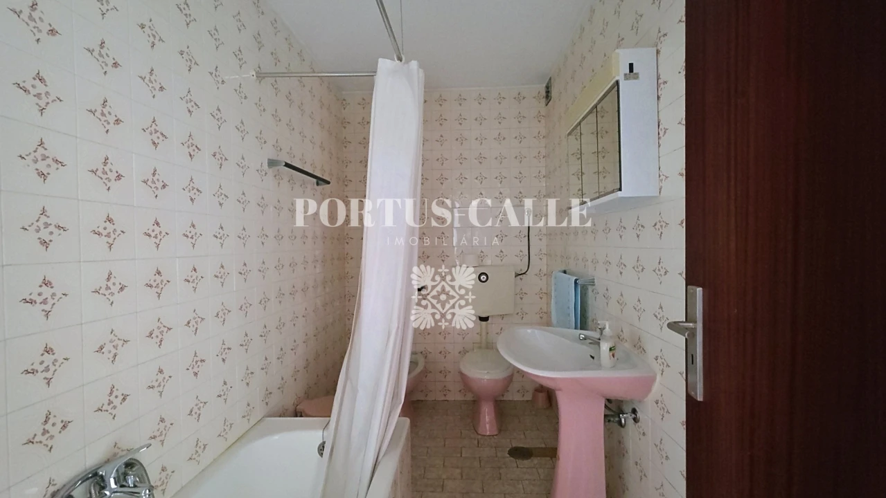 Apartamento T2 para Venda em Penafiel Foto 10