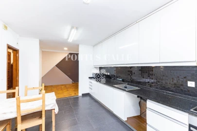 Apartamento T4 para Venda em Paranhos