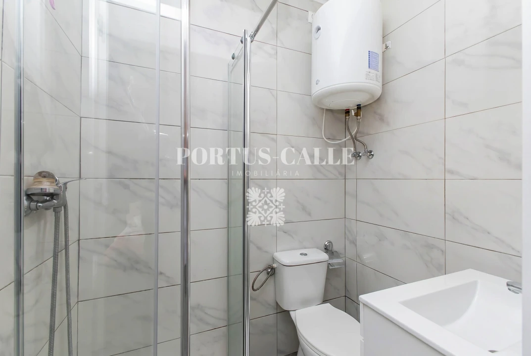Apartamento T4 para Venda em Paranhos Foto 12