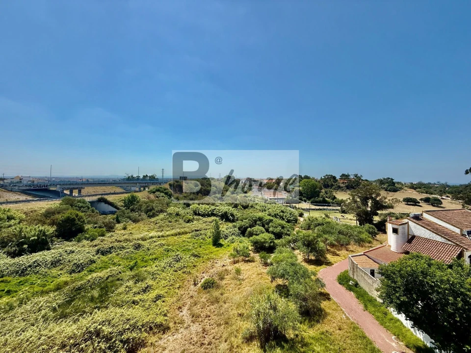 Apartamento T4 para Venda em Caparica e Trafaria Foto 14