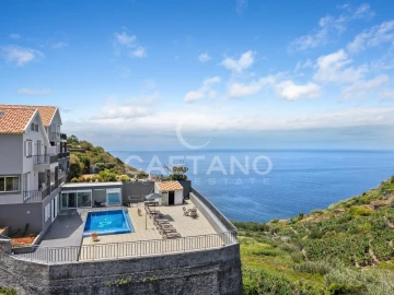 Moradia T3 para Venda em Ribeira Brava
