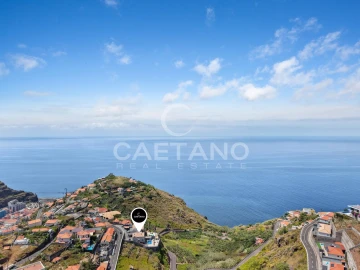 Moradia T3 para Venda em Ribeira Brava