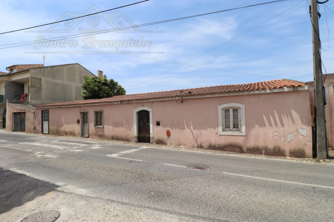 Moradia T3 para Venda em Santa Maria, São Pedro e Matacães Foto 3