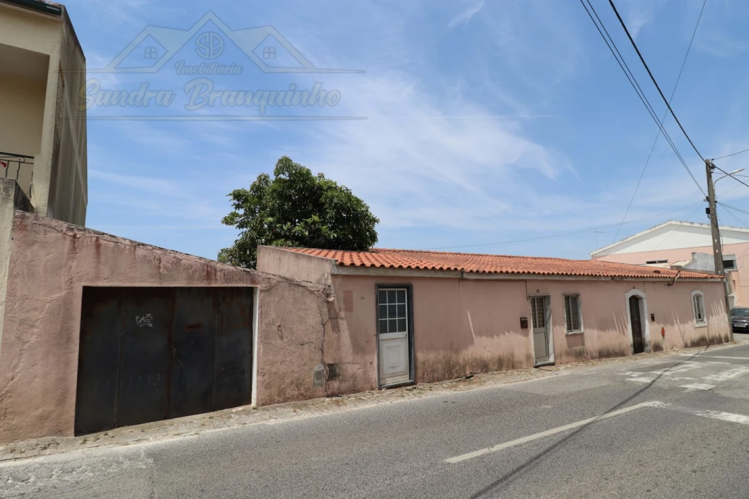 Moradia T3 para Venda em Santa Maria, São Pedro e Matacães Foto 6