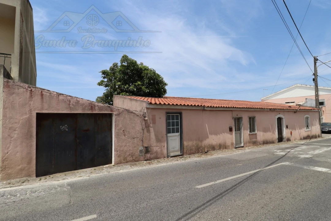 Moradia T3 para Venda em Santa Maria, São Pedro e Matacães Foto 7