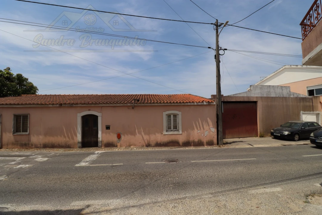 Moradia T3 para Venda em Santa Maria, São Pedro e Matacães Foto 9